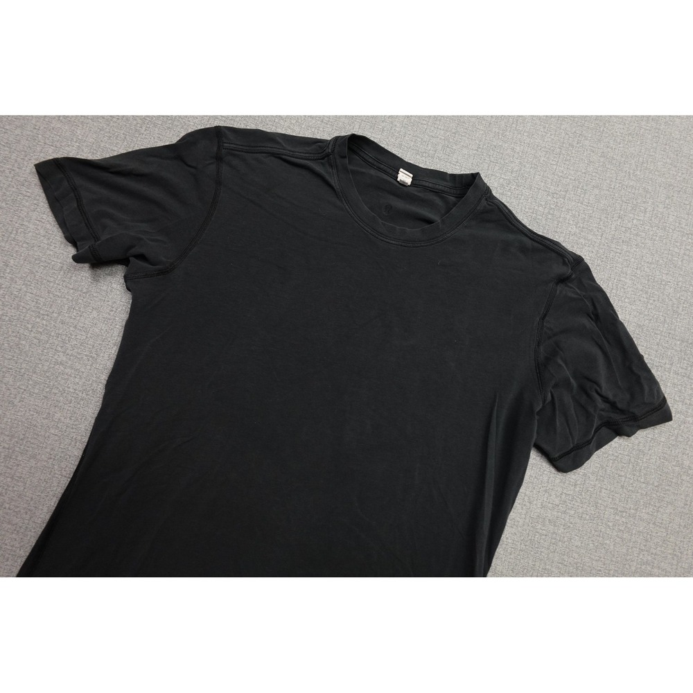 Lululemon Shirt Mens Medium Black Short Sleeve Slim Fit Crewneck Tee Athletic